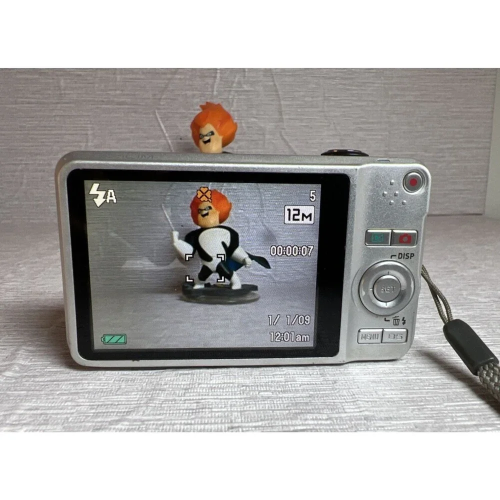 Casio Exilim EX-Z90 Camera - 12.1MP, 3x Opt Zoom, Works/Tested